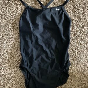 Nike One PieceSwimsuit Woman’s Size 8